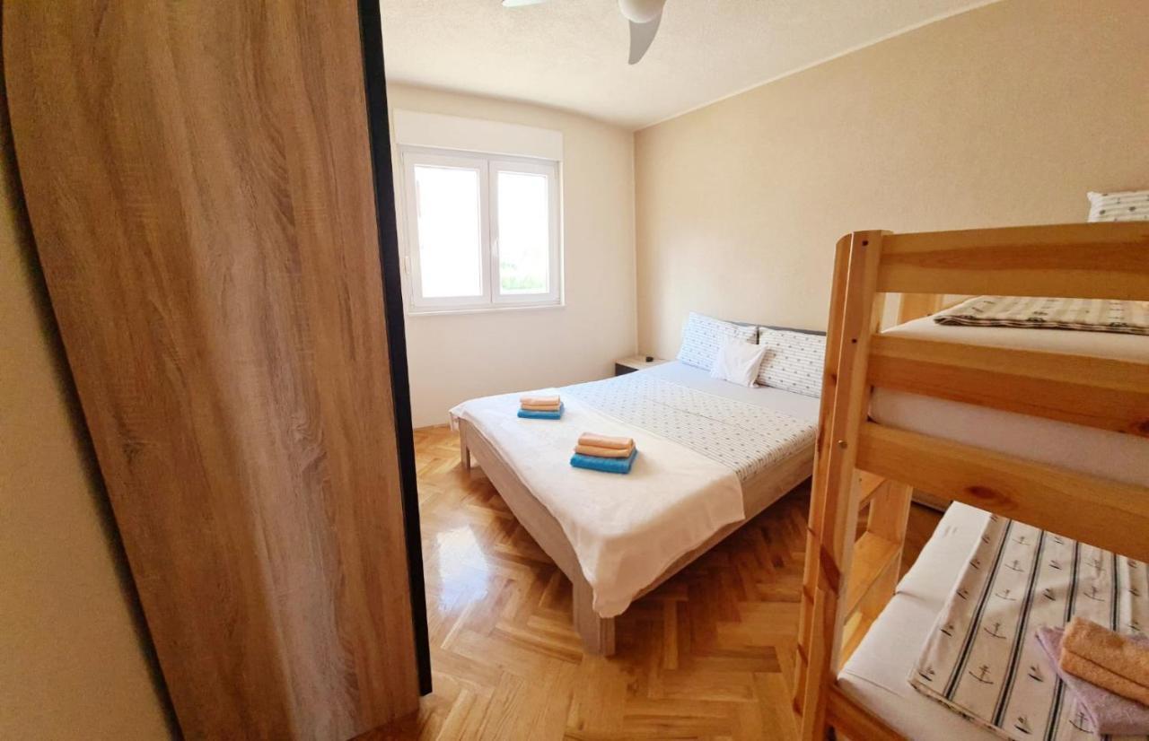Apartments Naomi And Marsel Trogir Extérieur photo