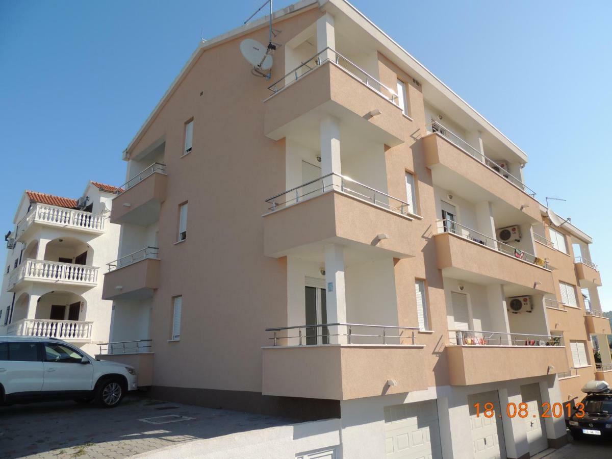 Apartments Naomi And Marsel Trogir Extérieur photo