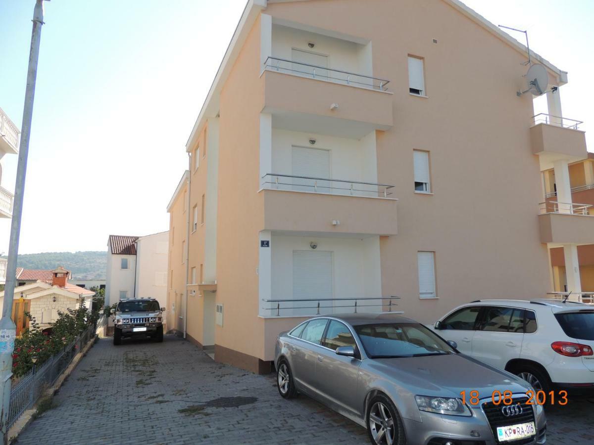 Apartments Naomi And Marsel Trogir Extérieur photo
